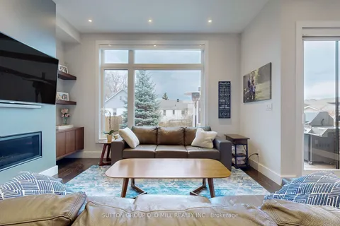 1086 Gardner Avenue, ON L5E 1B7