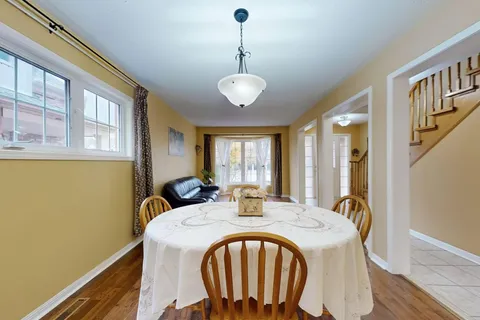 5919 Osprey Boulevard, ON L5N 8J7