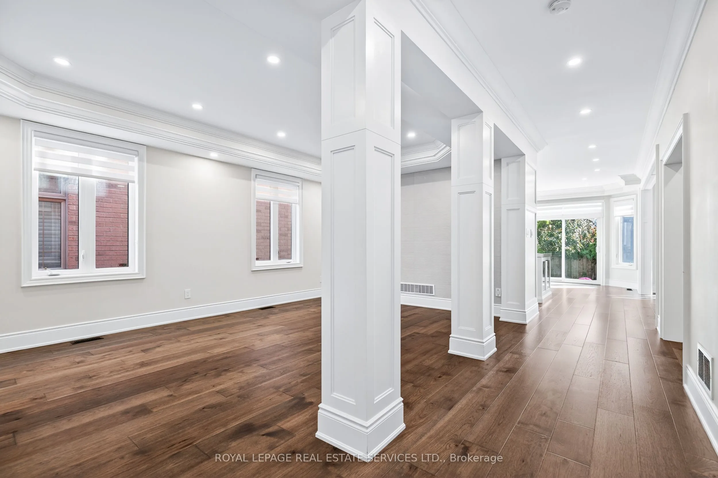 2240 PINE GLEN Road, ON L6M 0G5