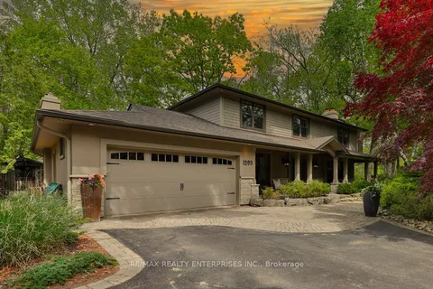 1293 Greenoaks Drive, ON L5J 3A1