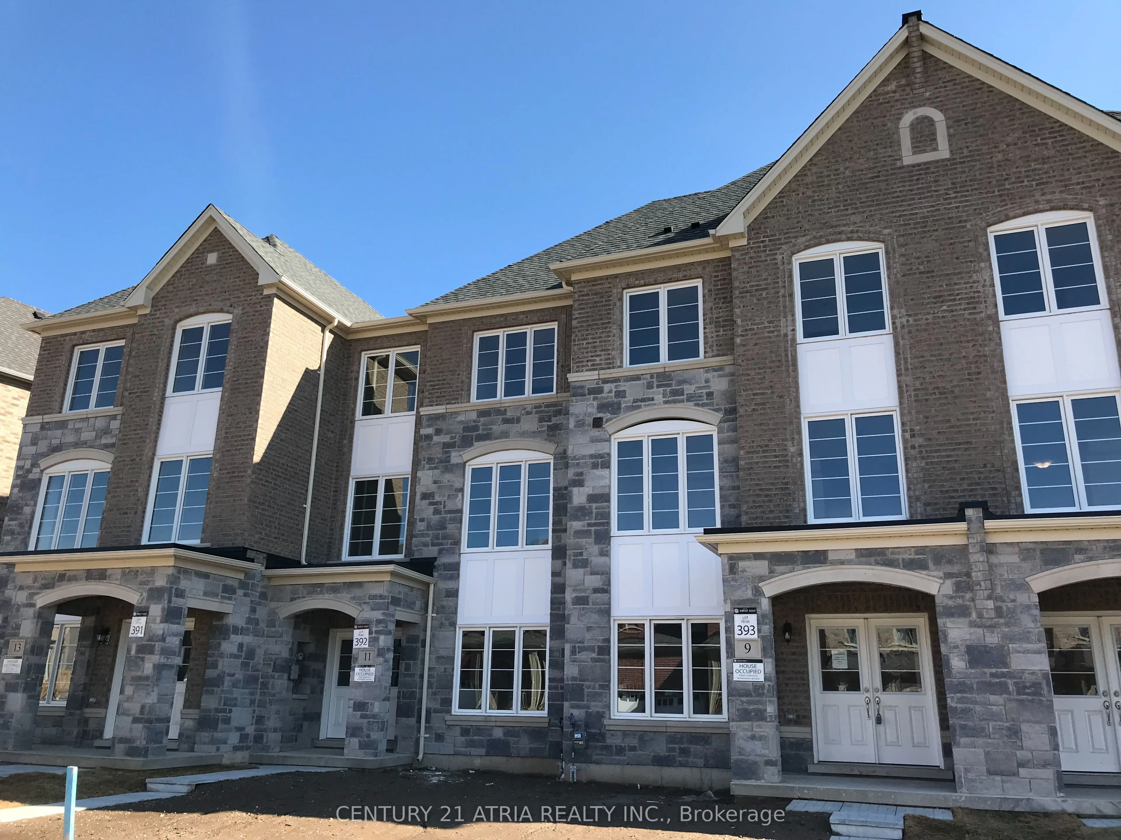 9 Temple Manor Road, ON L6Y 6C5