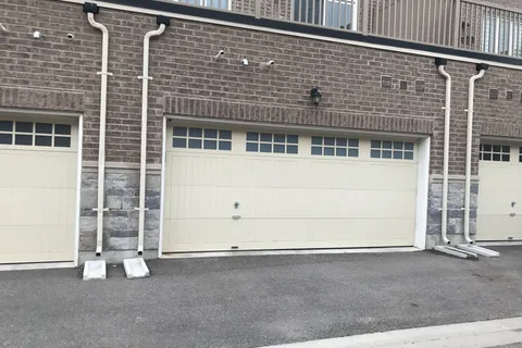 9 Temple Manor Road, ON L6Y 6C5