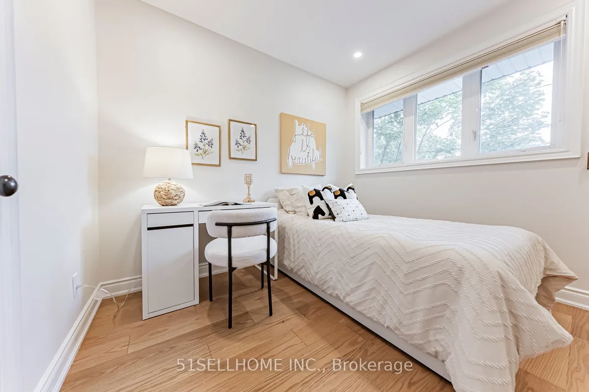 615 Parkside Drive, ON L6K 1P6