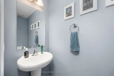 71 Winterton Court, ON L9W 5H8