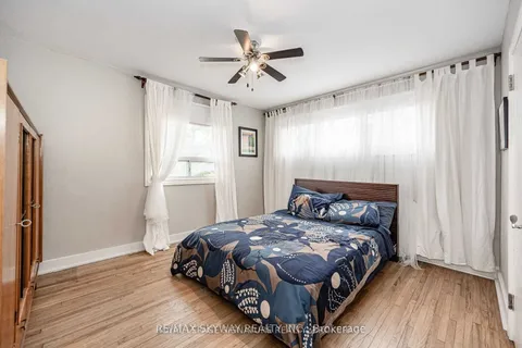 25 Mineola Road, ON L5G 2E3