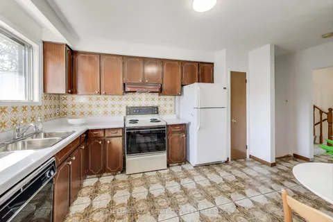 251 Driftwood Avenue, ON M3N 2N6