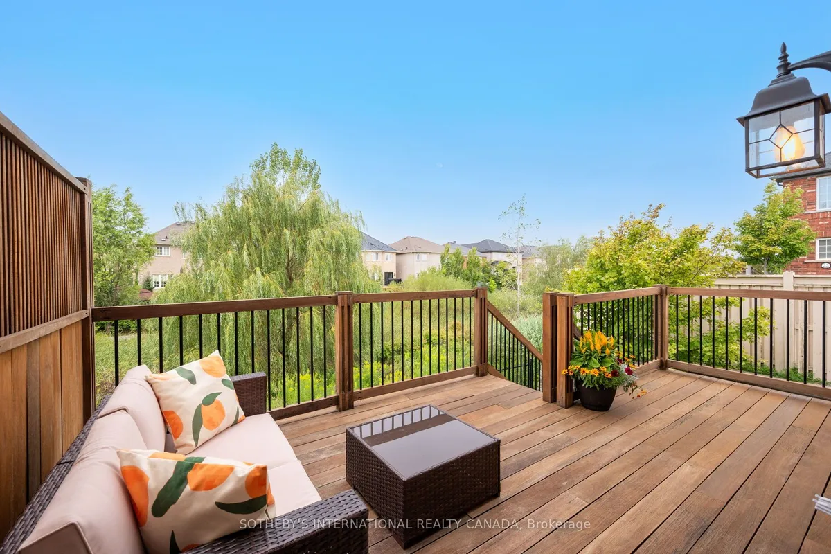 745 Farmstead Drive, ON L9T 8B1