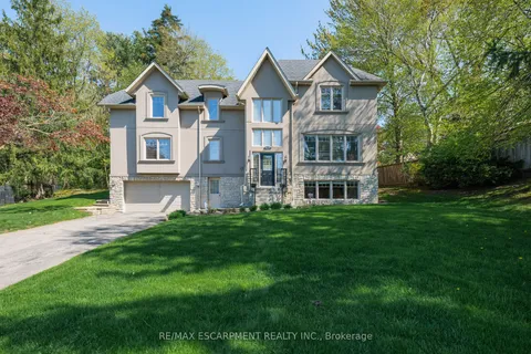 1034 Lakeshore Road, ON L5H 4E8