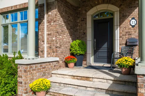 11 Tremont Road, ON M9B 3X3