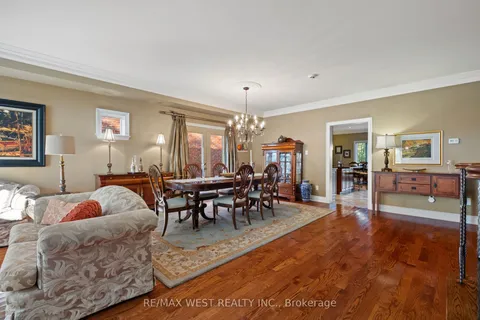 11 Tremont Road, ON M9B 3X3