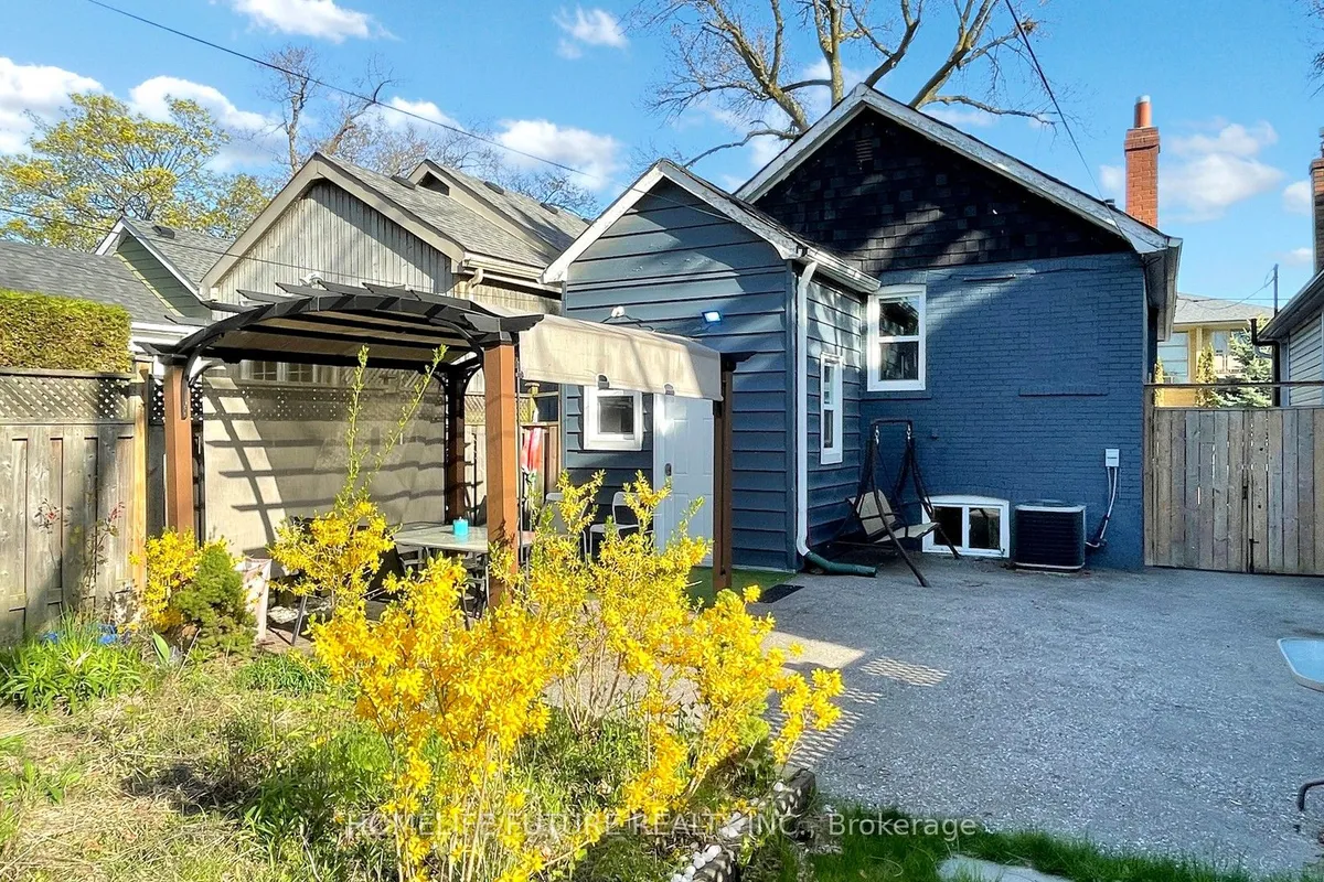 82 Heman Street, ON M8V 1X5