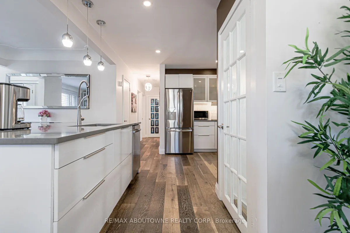 2105 Maplewood Drive, ON L7R 2C6