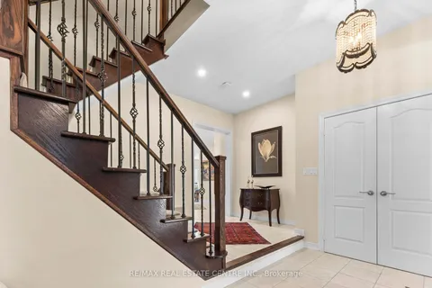 2454 Springforest Drive, ON L6M 0A1