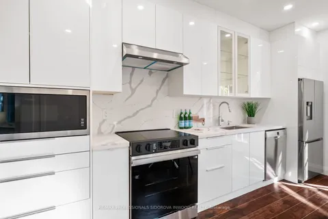 221 Windermere Avenue, ON M6S 3K2