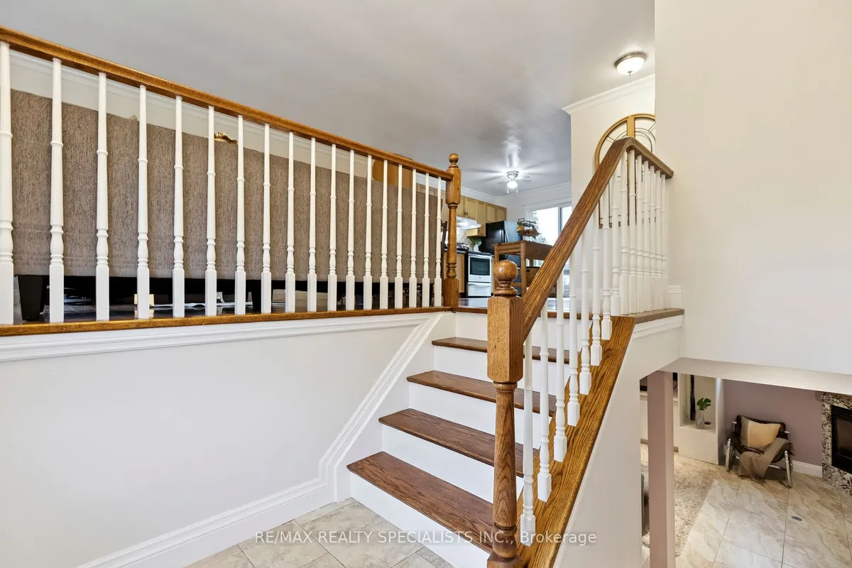 5 Rosemary Road, ON L7J 1E9