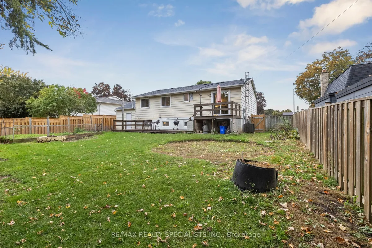 5 Rosemary Road, ON L7J 1E9