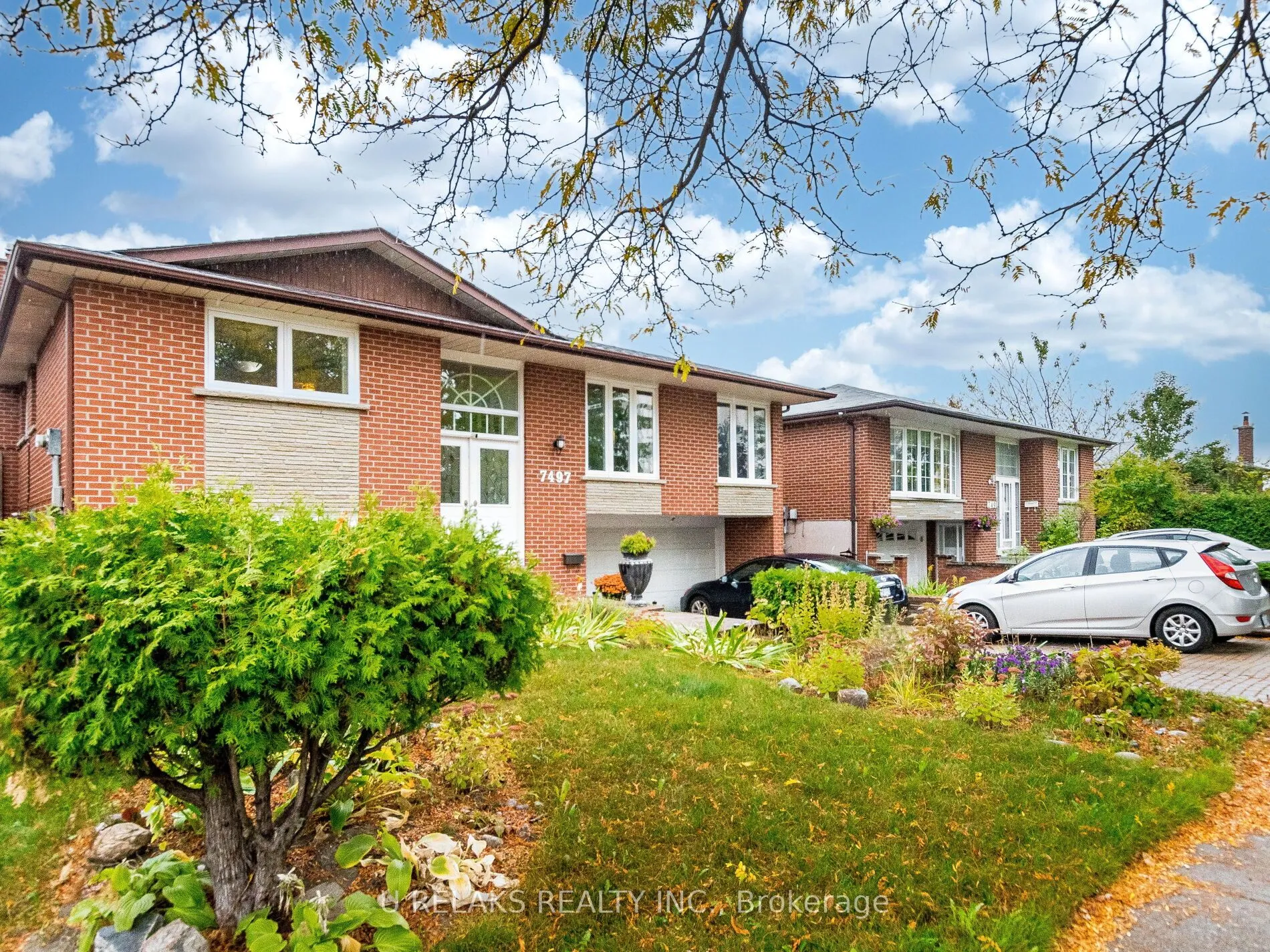 7497 Middleshire Drive, ON L4T 3S3