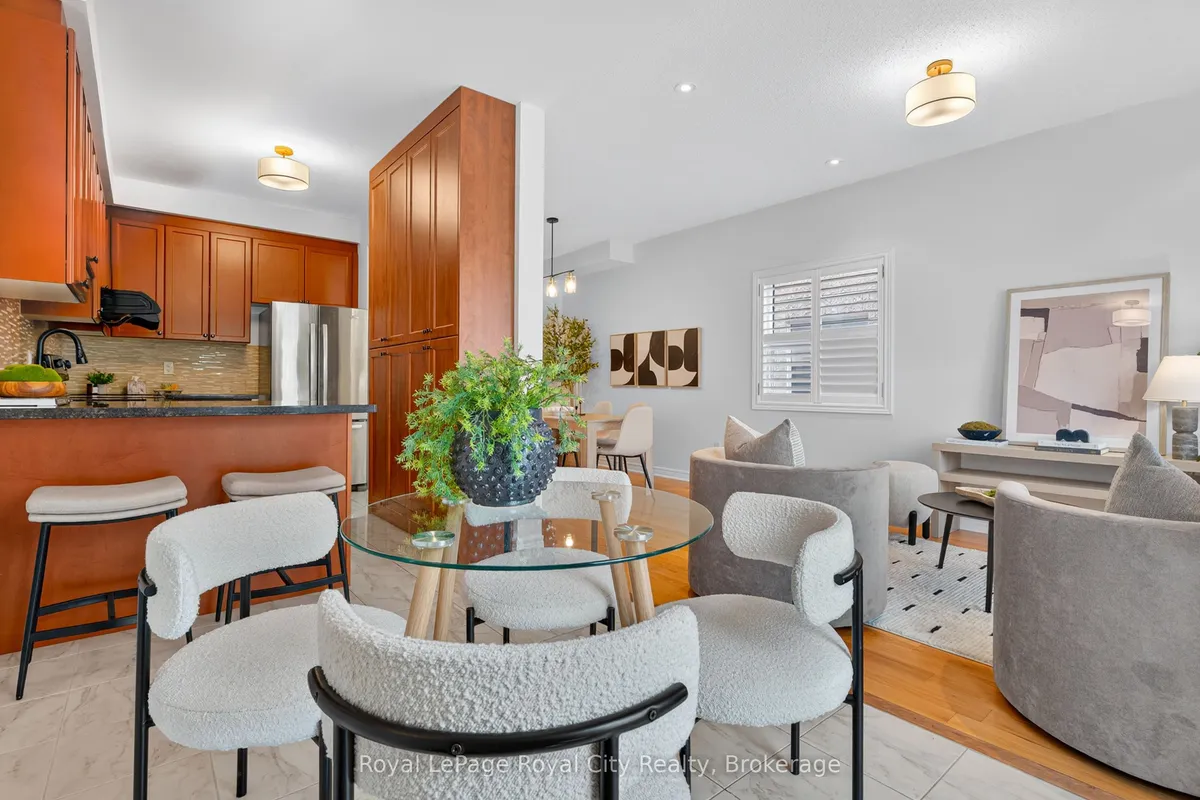 275 Comiskey Crescent, ON L5W 0C4