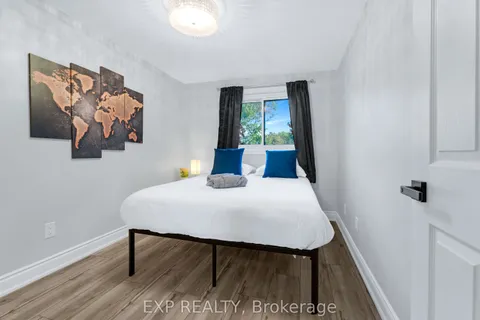 2258 Manchester Drive, ON L7P 3W2