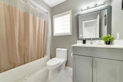 220 Cresthaven Road, ON L7A 1G5