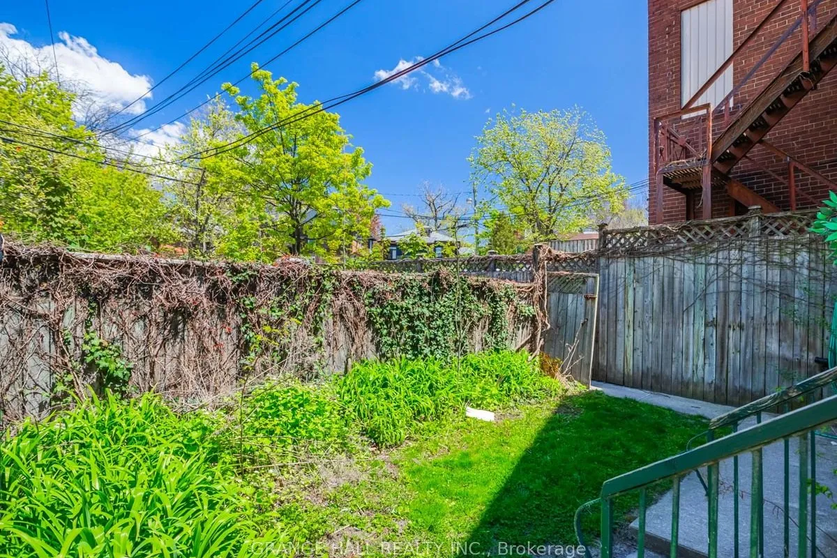 1544 King Street, ON M6K 1J6