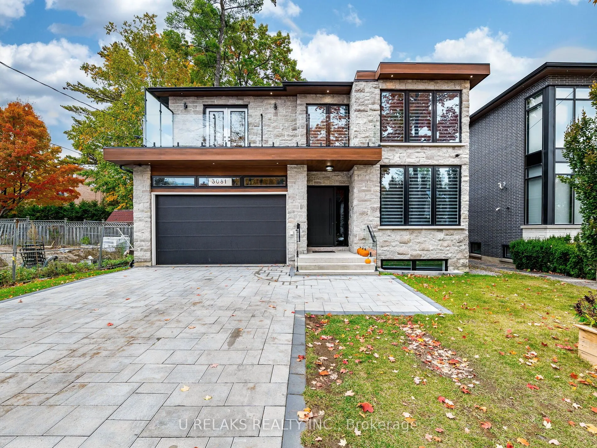 3081 Grenville Drive, ON L5A 2P6