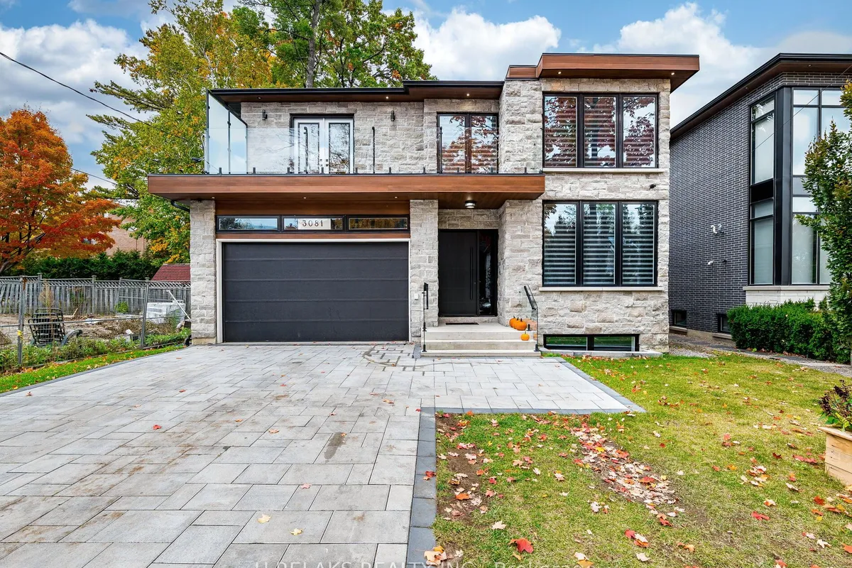 3081 Grenville Drive, ON L5A 2P6