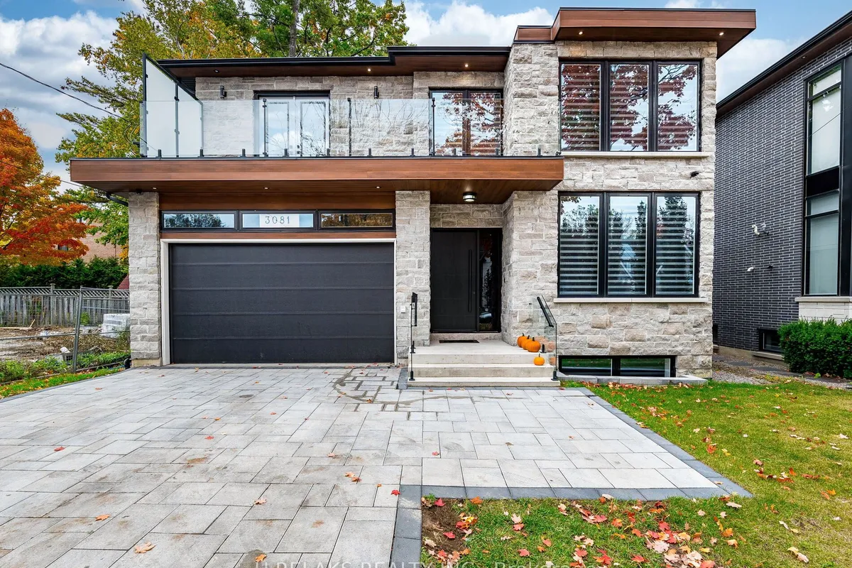 3081 Grenville Drive, ON L5A 2P6