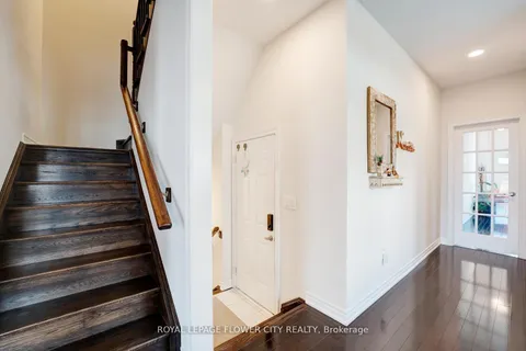 14 LABRISH Road, ON L7A 5C2