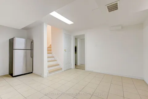 31 Garibaldi Drive, ON L6X 4Z2