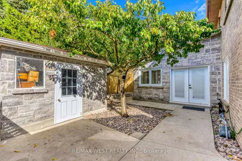 1397 Helen Court, ON L6L 6J9