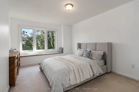 1517 Evans Terrace, ON L9T 5J5