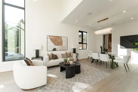 462 Southland Crescent, ON L6L 3N8