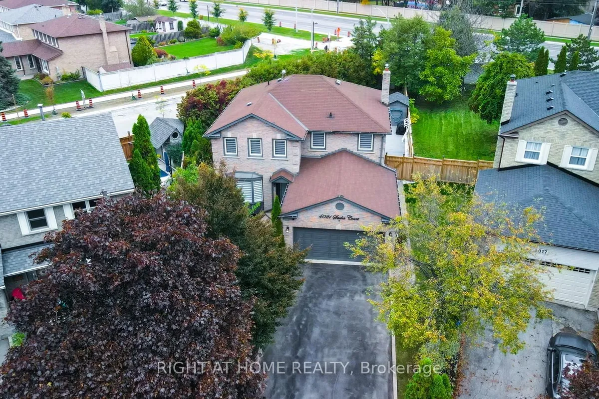 4021 Sasha Court, ON L4W 3K9