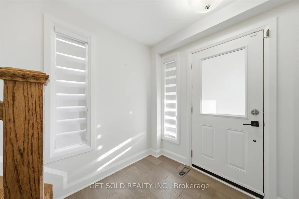 18 Mill Street, ON L6Y 1S5