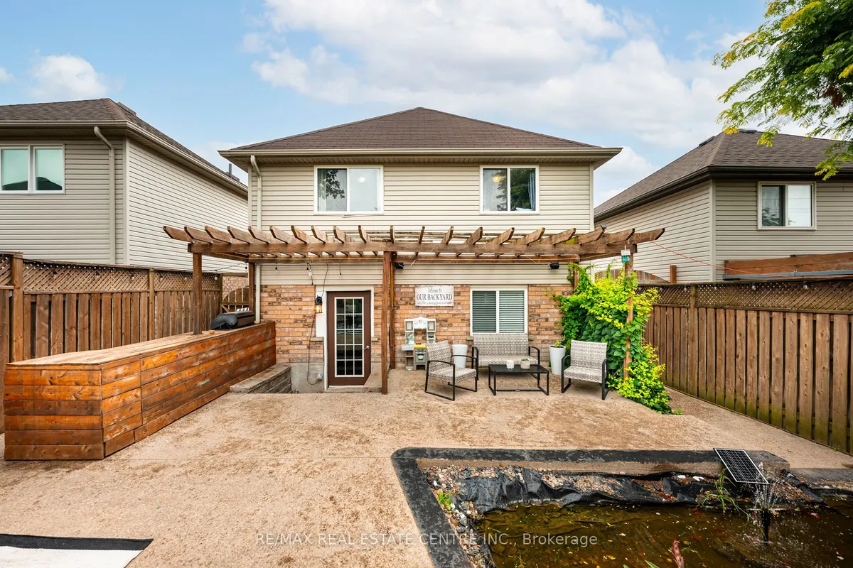 28 Henderson Street, ON L9W 5G1