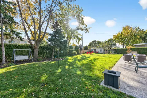 10 Essex Place, ON L6T 2A6