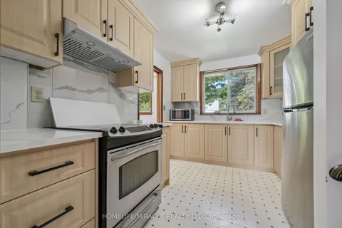 56 Elgin Drive, ON L6Y 1A8