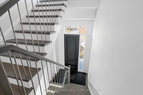 27 Antonio Court, ON M9L 2J7