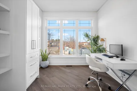 27 Antonio Court, ON M9L 2J7