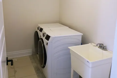 14 Michener Drive, ON L6R 4E9