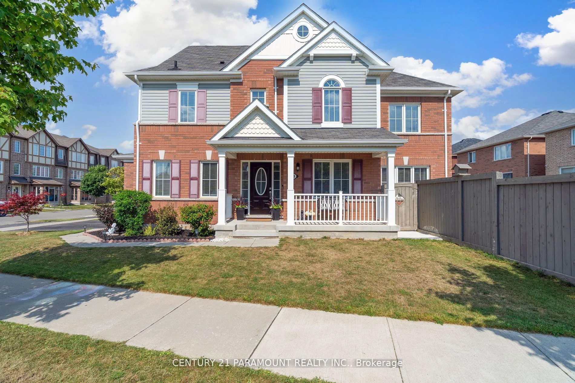 39 Fenchurch Drive, ON L7A 4G1