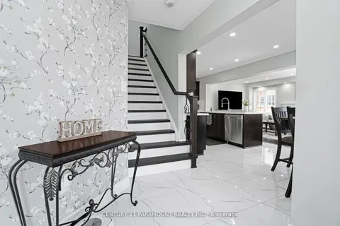 39 Fenchurch Drive, ON L7A 4G1