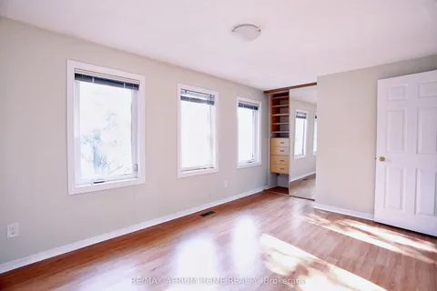 1554 Parish Lane, ON L6M 2Z6