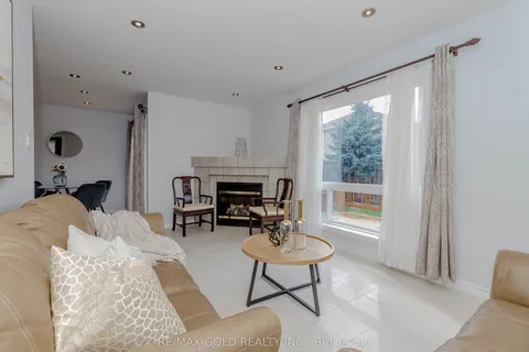 7399 Terragar Boulevard, ON L5N 8G7