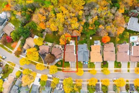 20 Manorcrest Street, ON L6S 2X1