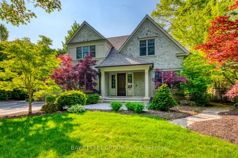 1049 Cedar Grove Boulevard, ON L6J 2C2