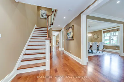 1049 Cedar Grove Boulevard, ON L6J 2C2