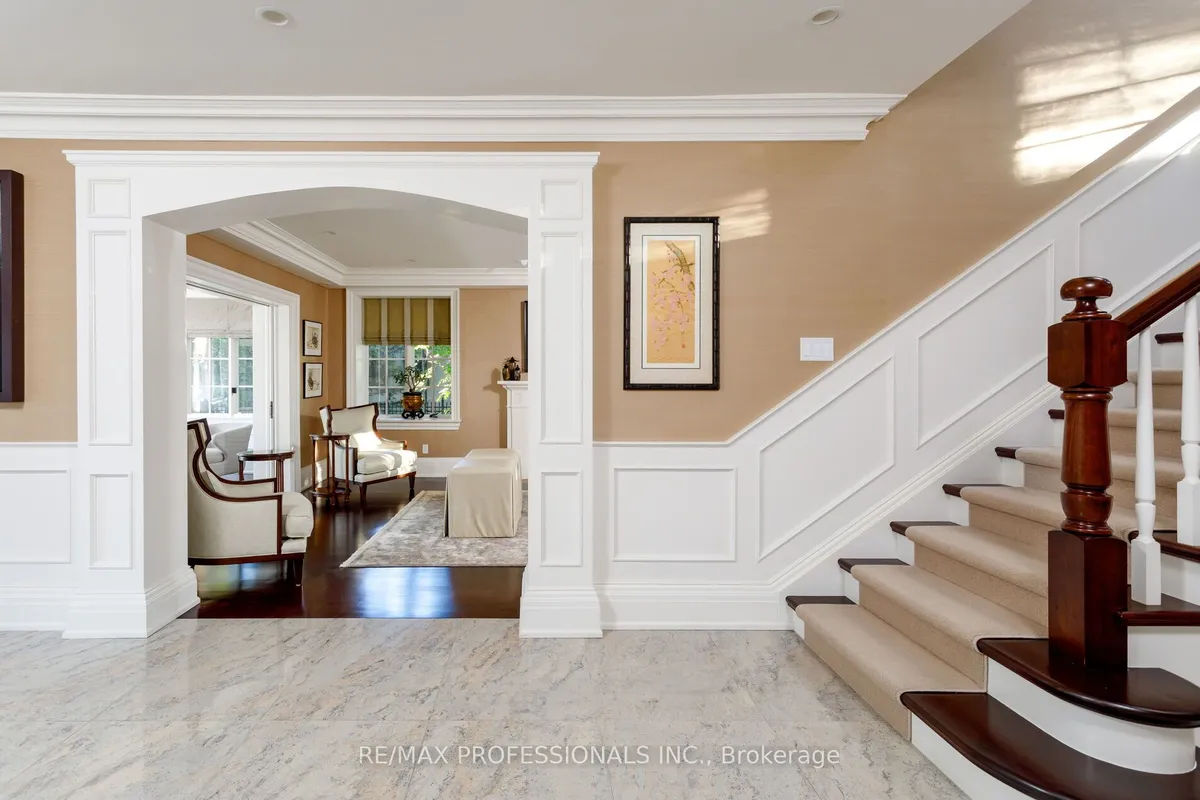 43 The Kingsway N/A, ON M8X 2S9