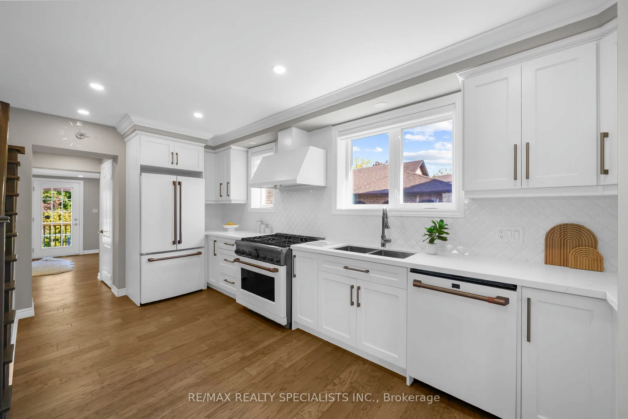 46 Elizabeth Street, ON L6Y 1R1